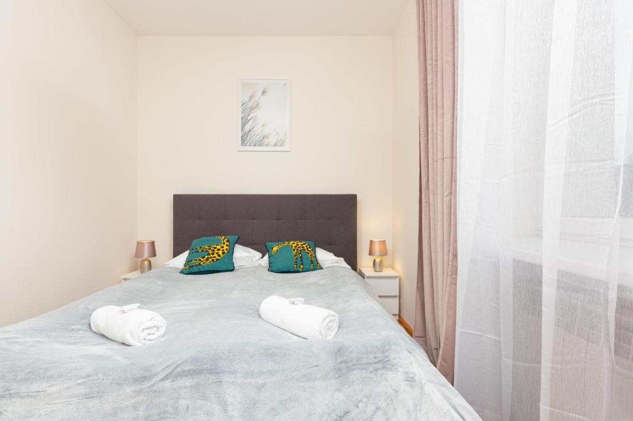 City Center Apartment Elektoralna By Noclegi Renters Варшава Екстериор снимка