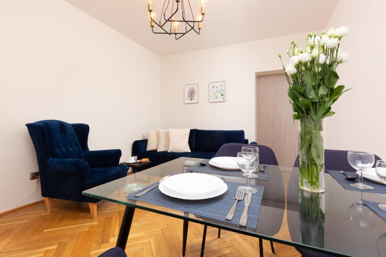 City Center Apartment Elektoralna By Noclegi Renters Варшава Екстериор снимка