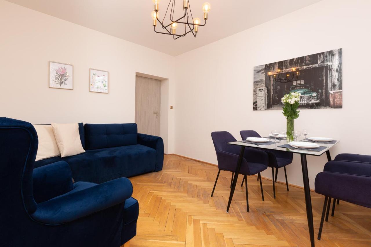 City Center Apartment Elektoralna By Noclegi Renters Варшава Екстериор снимка