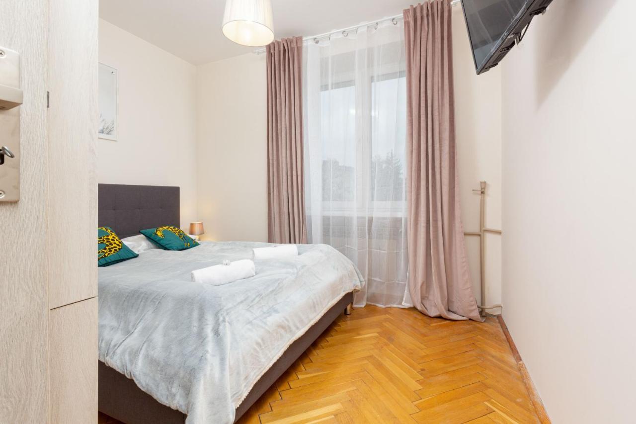 City Center Apartment Elektoralna By Noclegi Renters Варшава Екстериор снимка